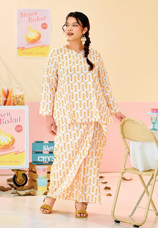 Manis Minum Petang Exclusive Prints Modern Kurung Set - Yellow