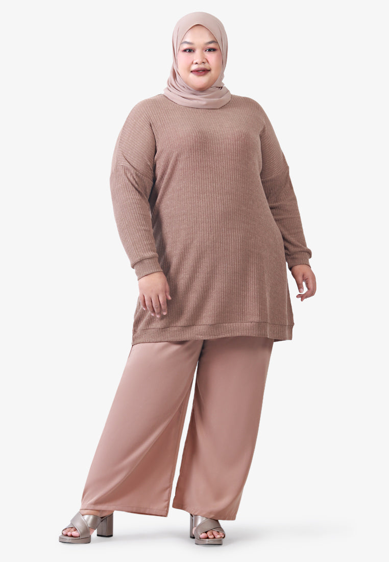 Kreely Long Minimalist Knitted Top - Light Brown